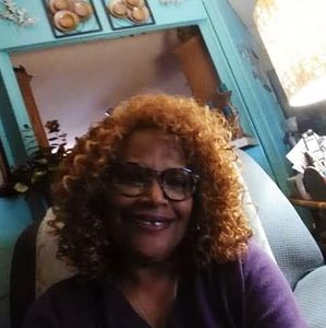 Meet your Posher, Carolyn